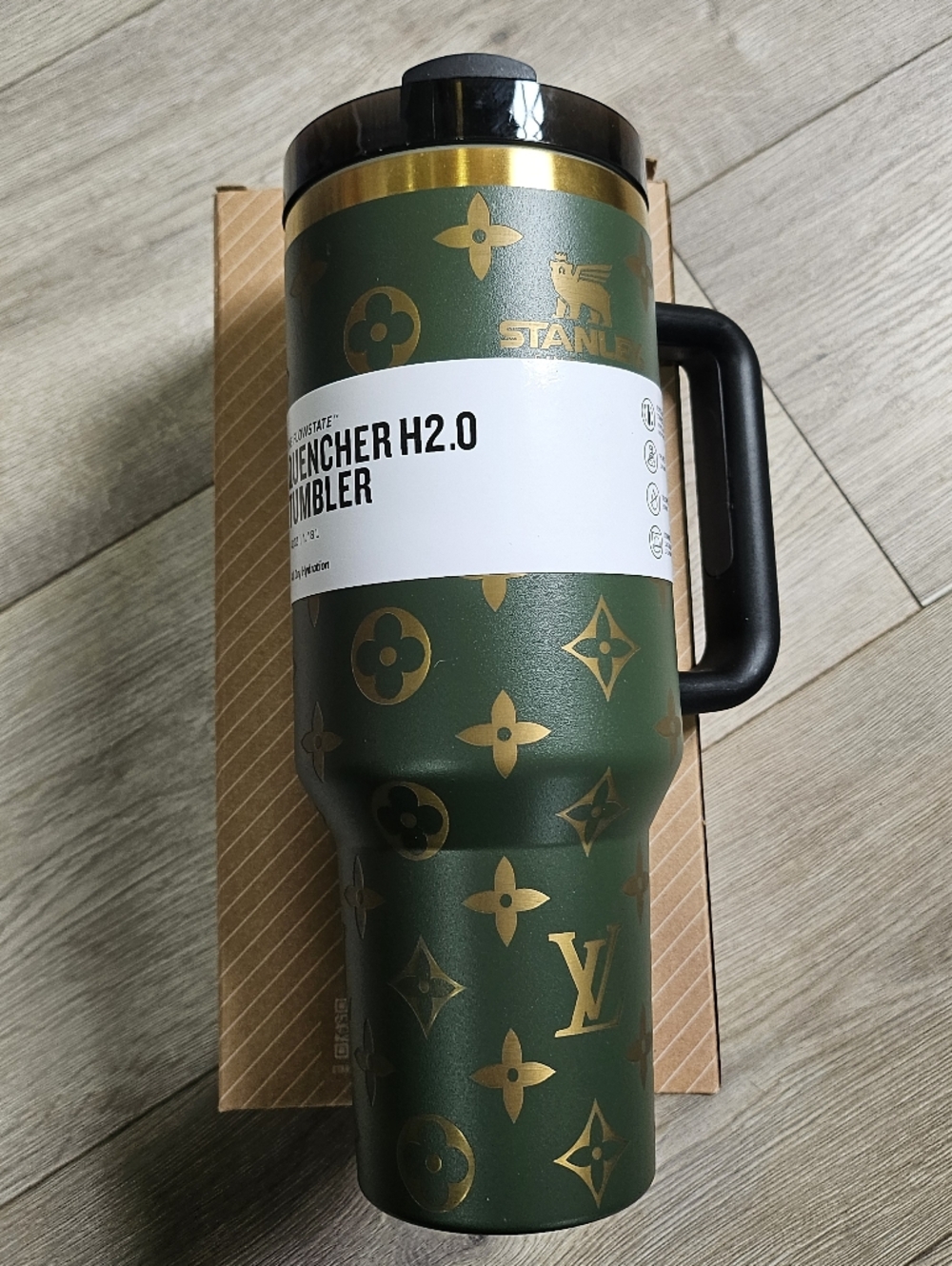 40 Oz Stanley Quencher Tumbler